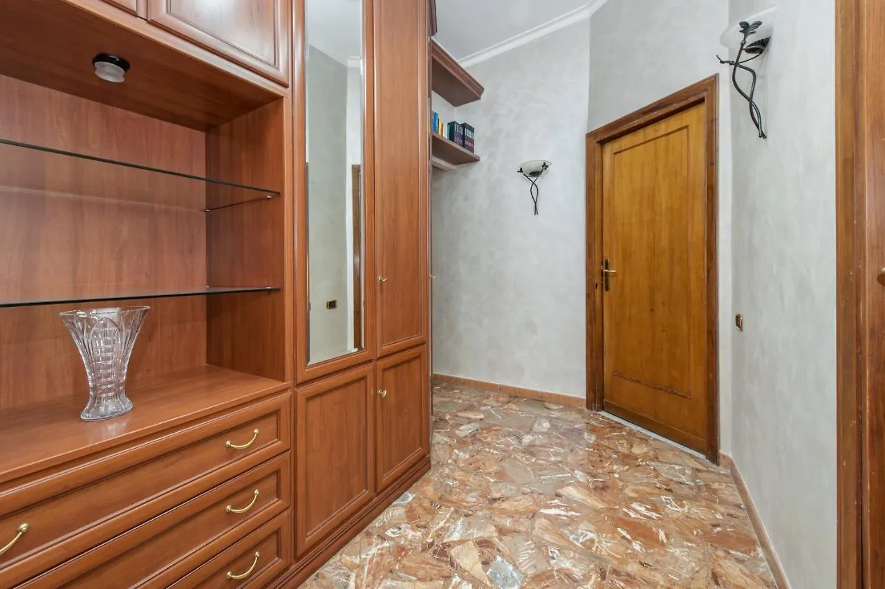 Charming Roma Apartment With 3 Bedrooms 0*, Rome Italy