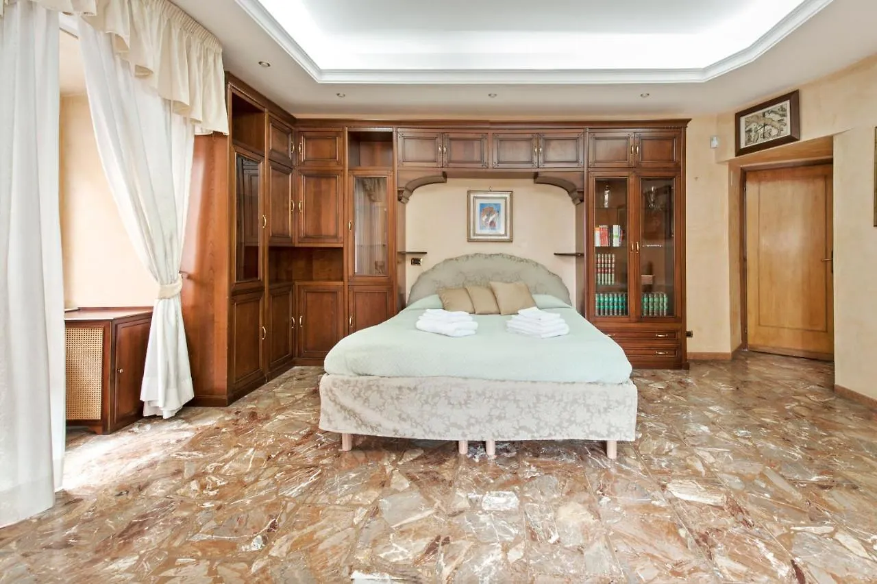 Charming Roma Apartment With 3 Bedrooms