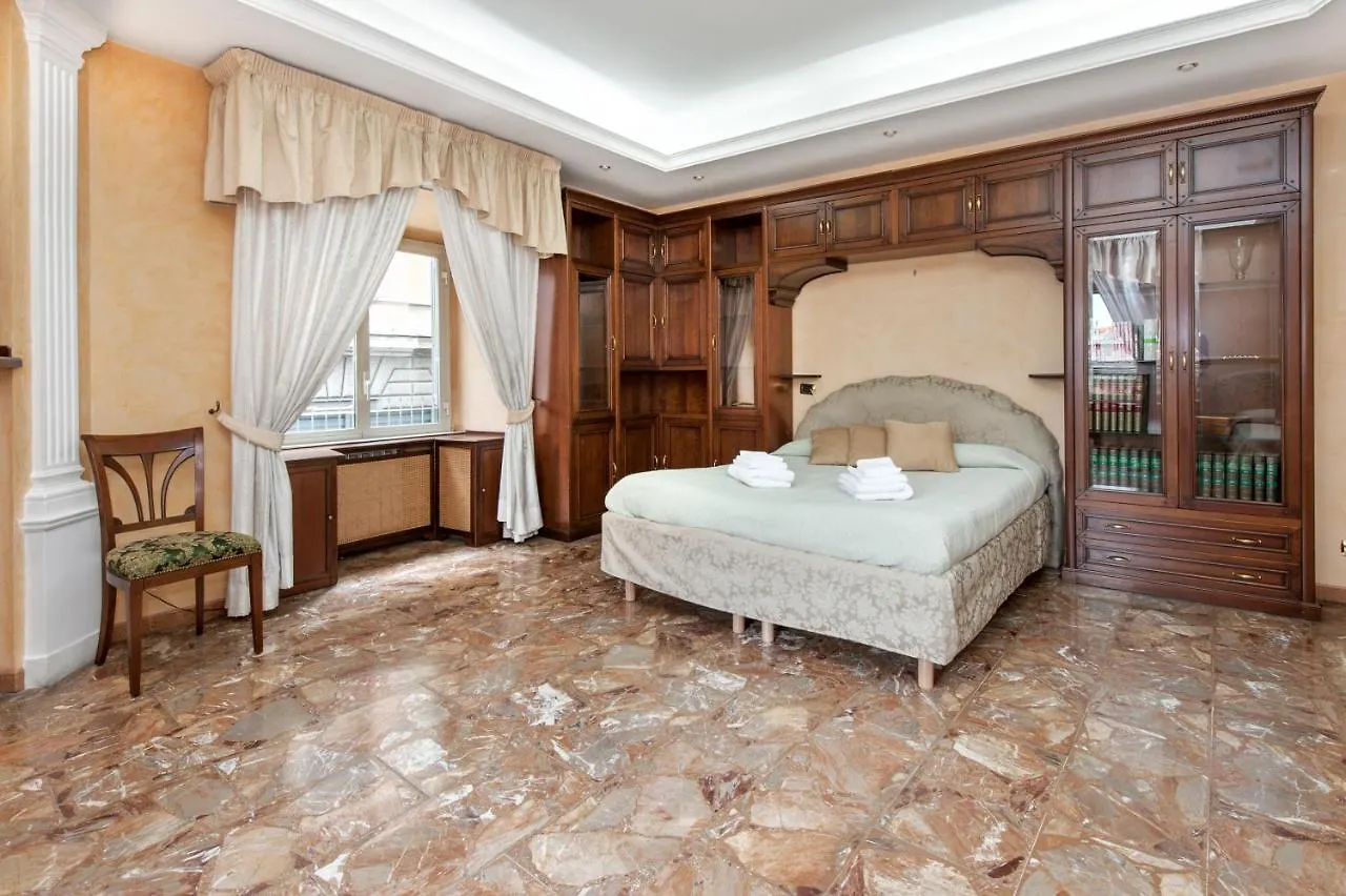 Charming Roma Apartment With 3 Bedrooms