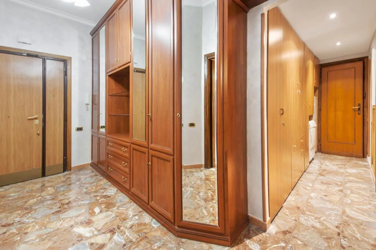 Charming Roma Apartment With 3 Bedrooms