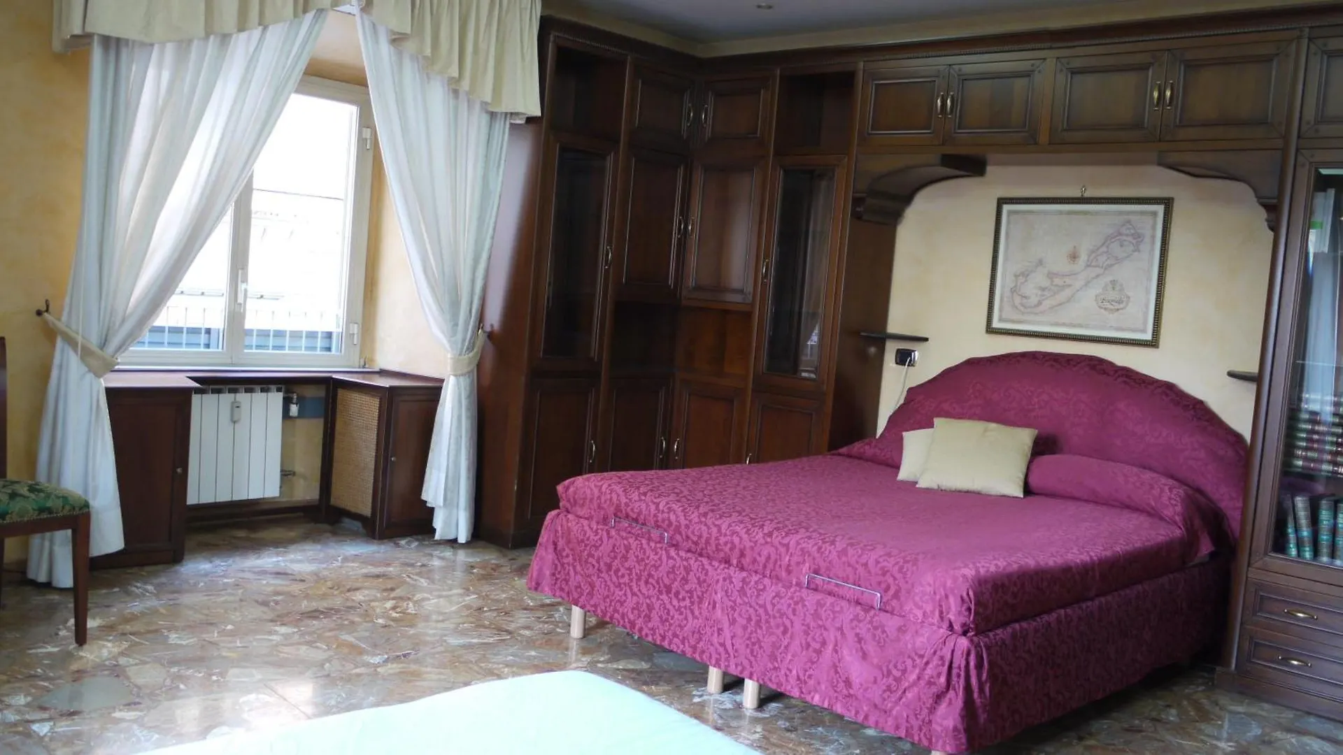 Charming Roma Apartment With 3 Bedrooms Italy